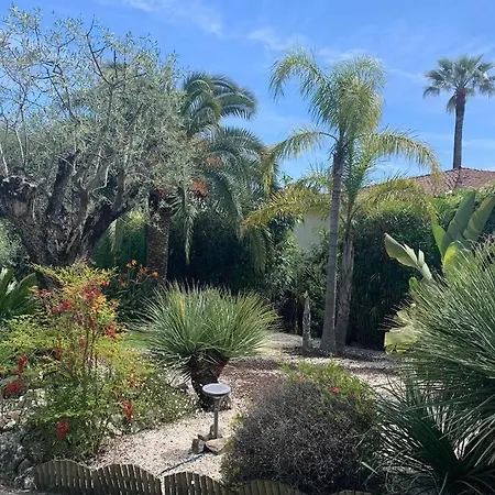 Villa Les Collines Yourhosthelper Vila *